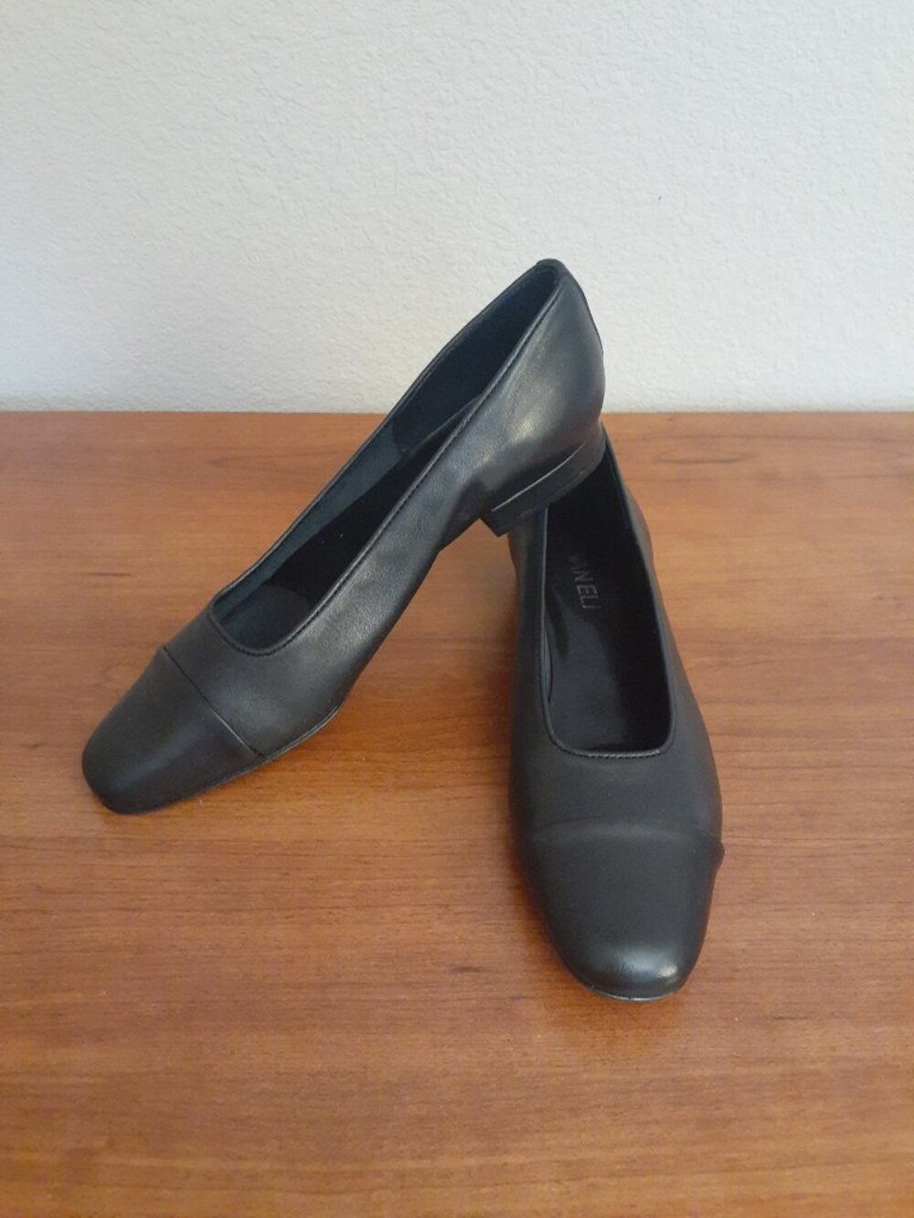 VANELi Leather Flats
